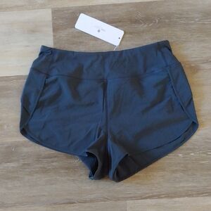 NWT CRZ Yoga Women's Sport Shorts Melanite Size M